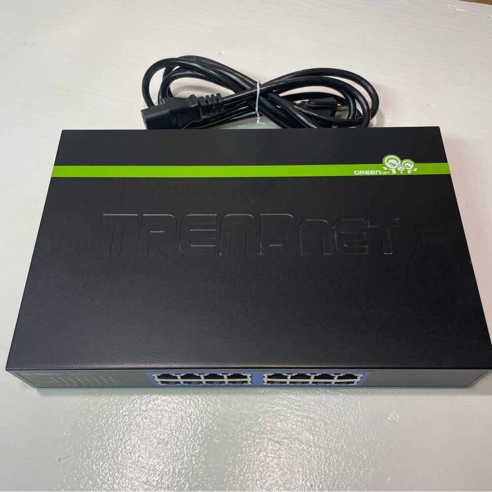 TRENDnet - TEG-S16DG 16 Port Gigabit Ethernet Switch
